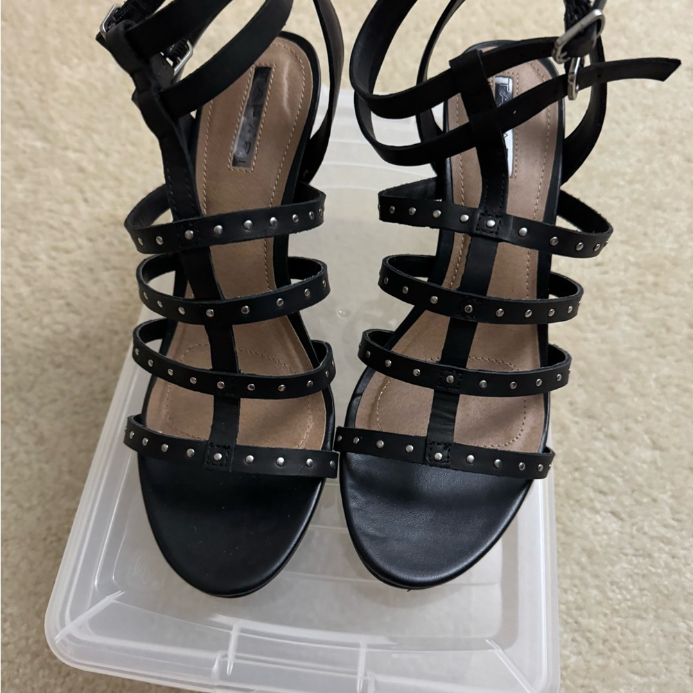 Ladies wedge sandals